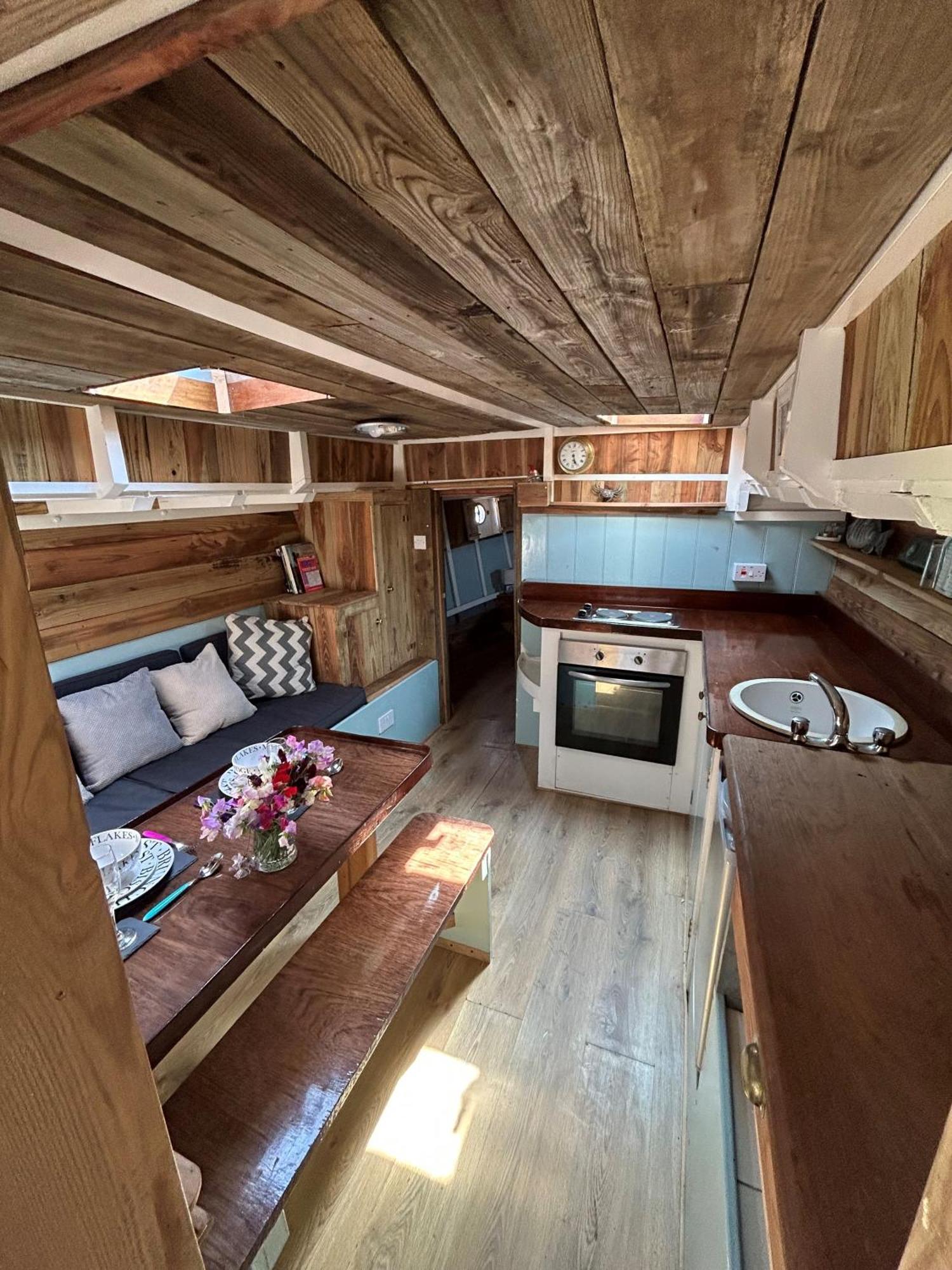 Swallowfield Glamping-Unsinkable Yeovil Esterno foto